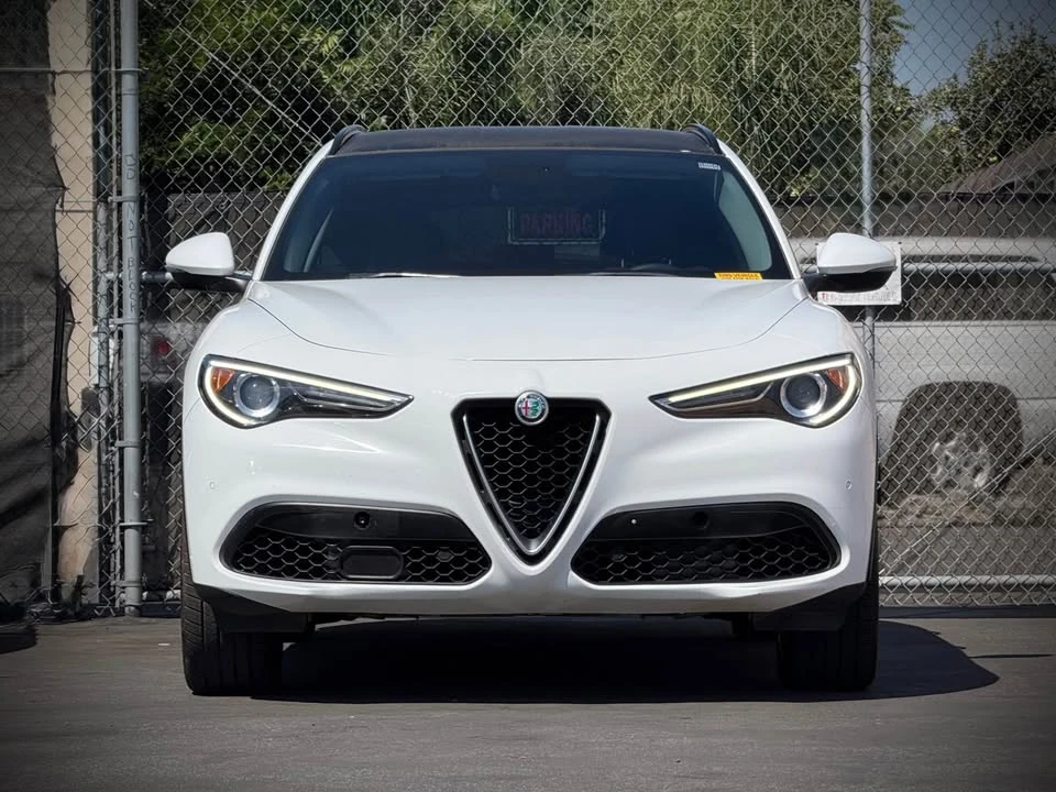 2018 Alfa Romeo Stelvio - Image 2 of 17