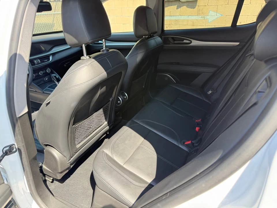 2018 Alfa Romeo Stelvio - Image 14 of 17