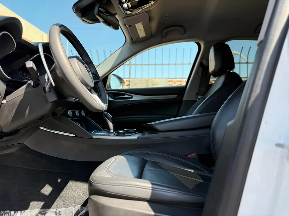 2018 Alfa Romeo Stelvio - Image 13 of 17
