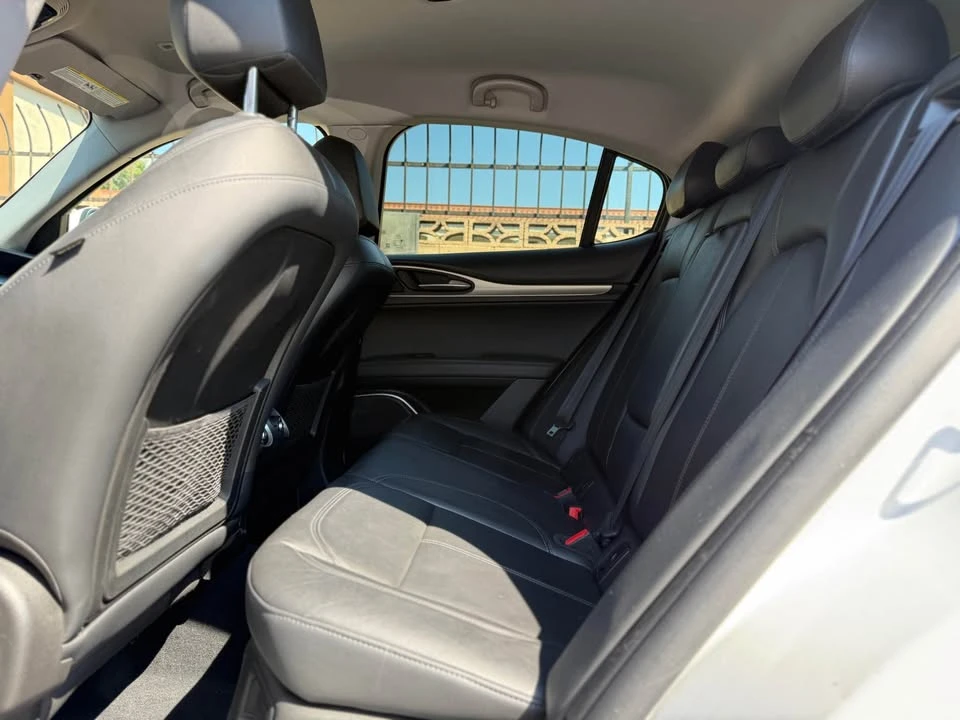 2018 Alfa Romeo Stelvio - Image 15 of 17