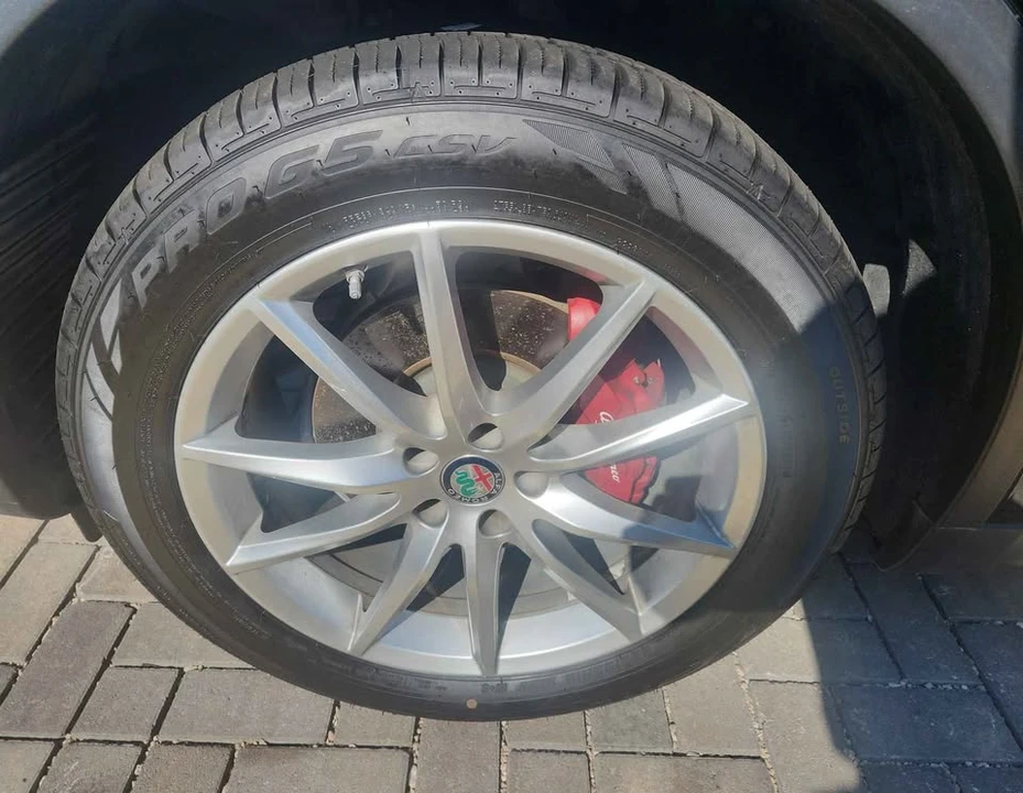2018 Alfa Romeo Stelvio - Image 2 of 11