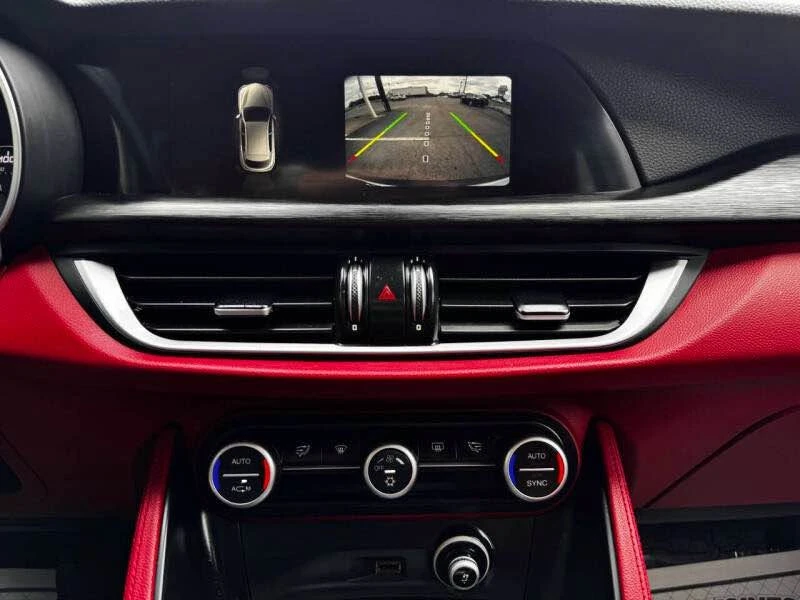 2018 Alfa Romeo Stelvio - Image 13 of 14