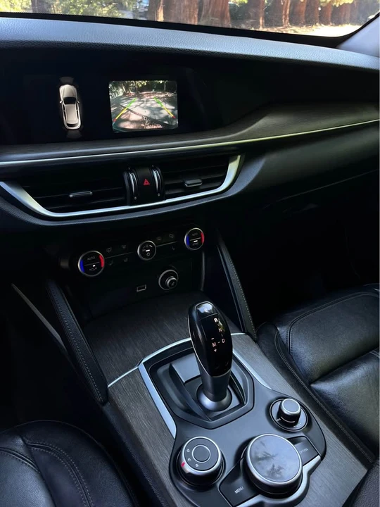 2018 Alfa Romeo Stelvio - Image 10 of 17