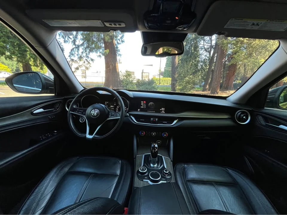 2018 Alfa Romeo Stelvio - Image 12 of 17