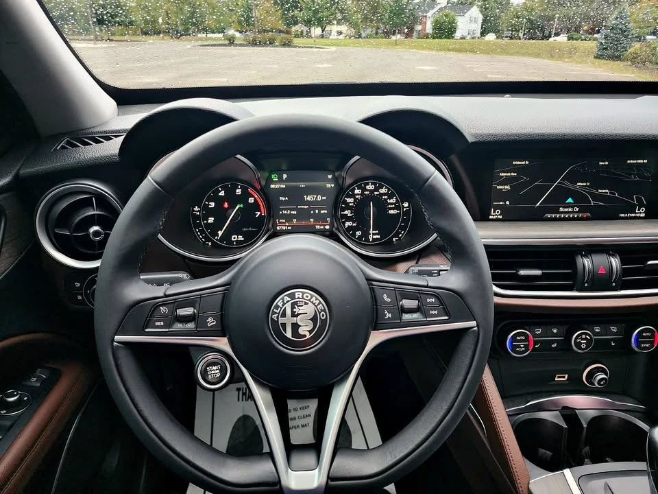 2018 Alfa Romeo Stelvio - Image 14 of 18
