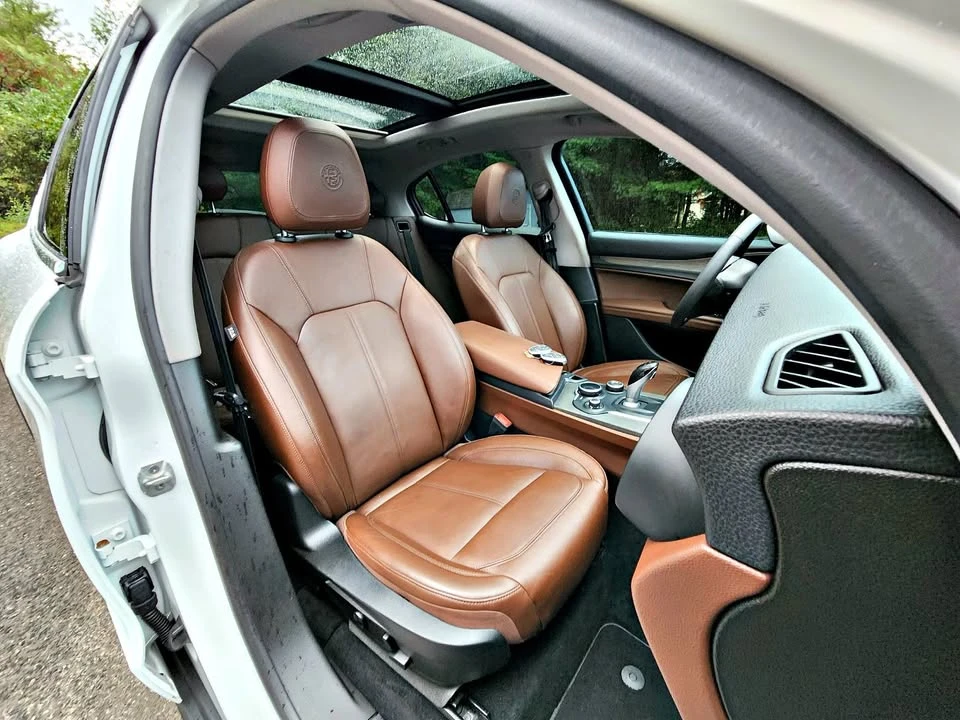 2018 Alfa Romeo Stelvio - Image 15 of 18