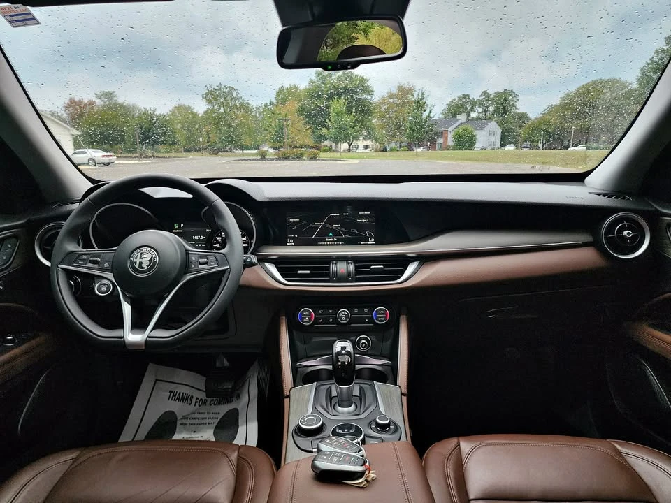 2018 Alfa Romeo Stelvio - Image 13 of 18
