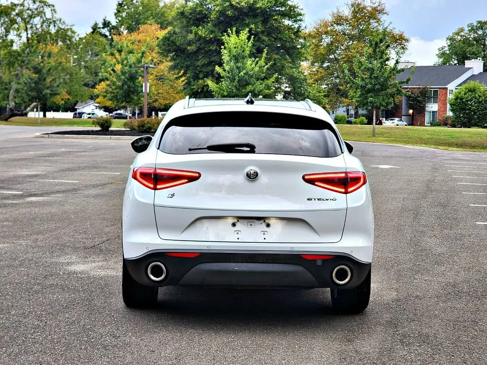 2018 Alfa Romeo Stelvio - Image 8 of 18