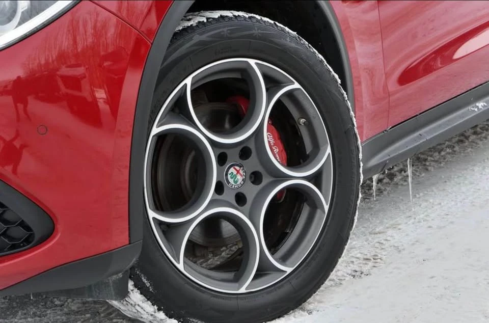 2018 Alfa Romeo Stelvio - Image 6 of 12