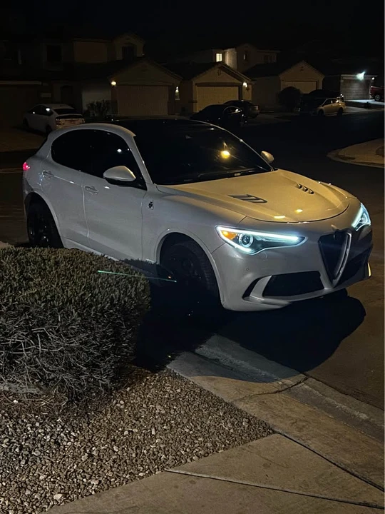 2018 Alfa Romeo Stelvio - Image 11 of 20