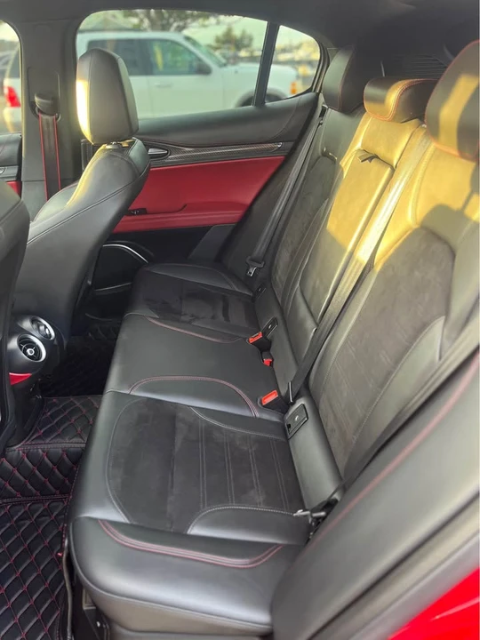 2018 Alfa Romeo Stelvio - Image 12 of 19