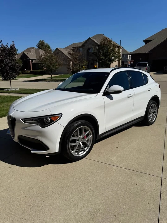 2018 Alfa Romeo Stelvio - Image 2 of 10