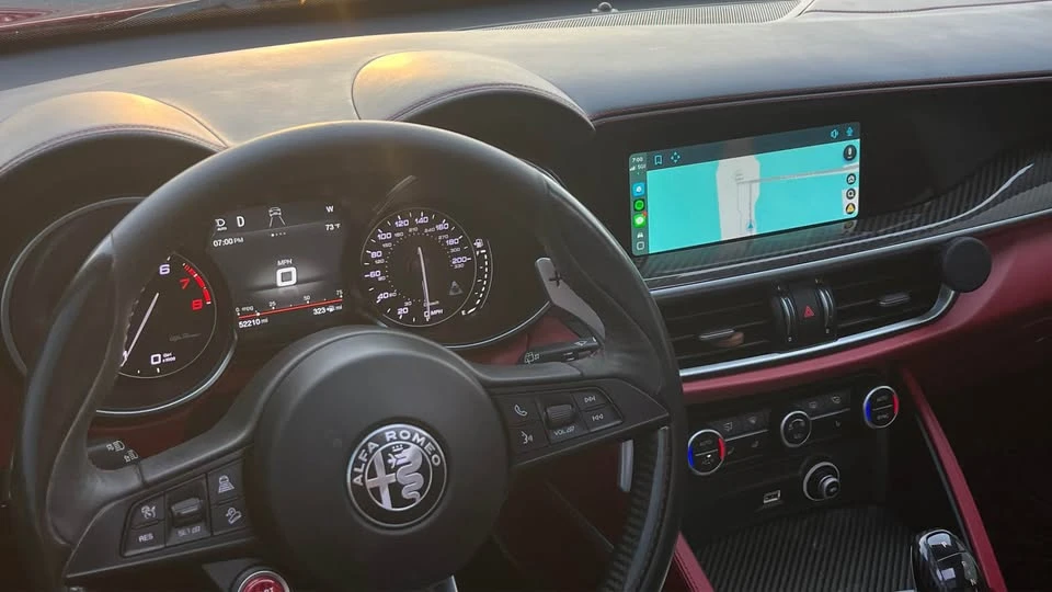 2018 Alfa Romeo Stelvio - Image 16 of 19
