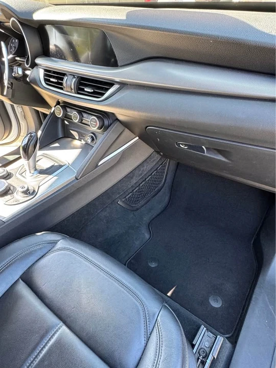 2018 Alfa Romeo Stelvio - Image 9 of 10