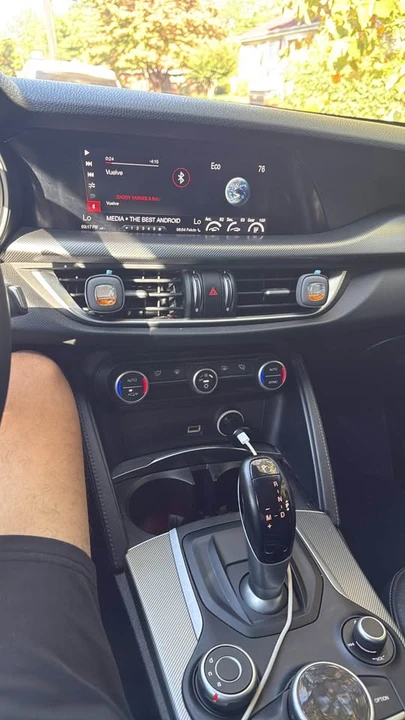 2018 Alfa Romeo Stelvio - Image 11 of 16