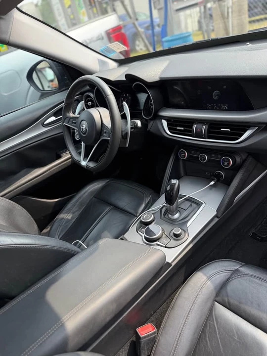 2018 Alfa Romeo Stelvio - Image 15 of 16