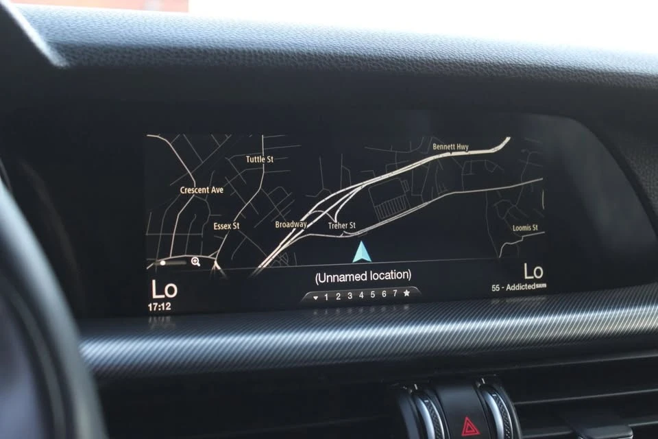 2018 Alfa Romeo Stelvio - Image 14 of 20