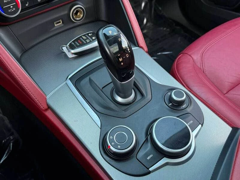 2018 Alfa Romeo Stelvio - Image 11 of 16
