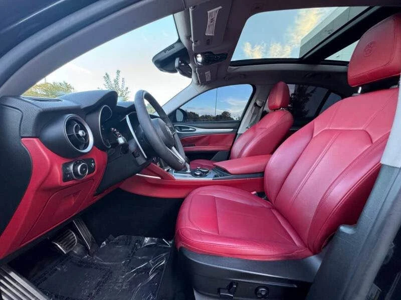 2018 Alfa Romeo Stelvio - Image 5 of 16