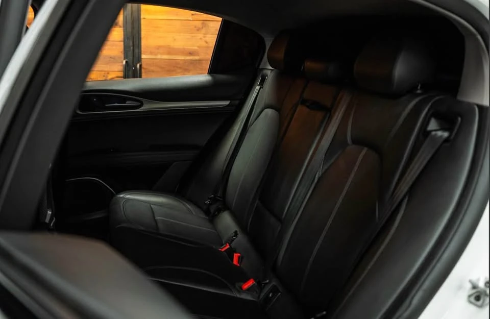2018 Alfa Romeo Stelvio - Image 10 of 19