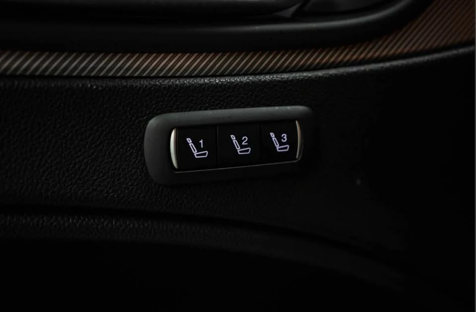 2018 Alfa Romeo Stelvio - Image 15 of 19