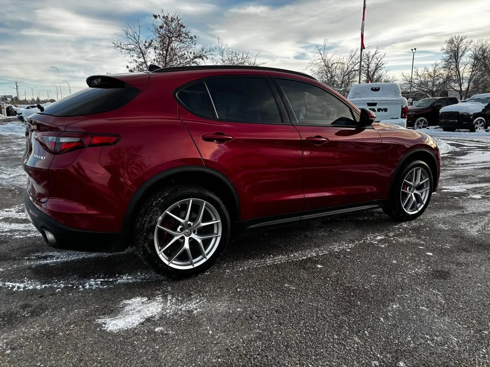 2018 Alfa Romeo Stelvio - Image 16 of 17