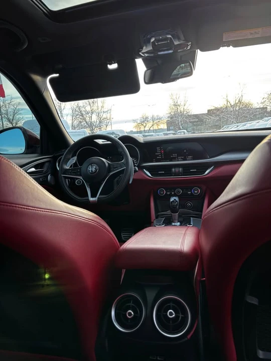 2018 Alfa Romeo Stelvio - Image 13 of 17