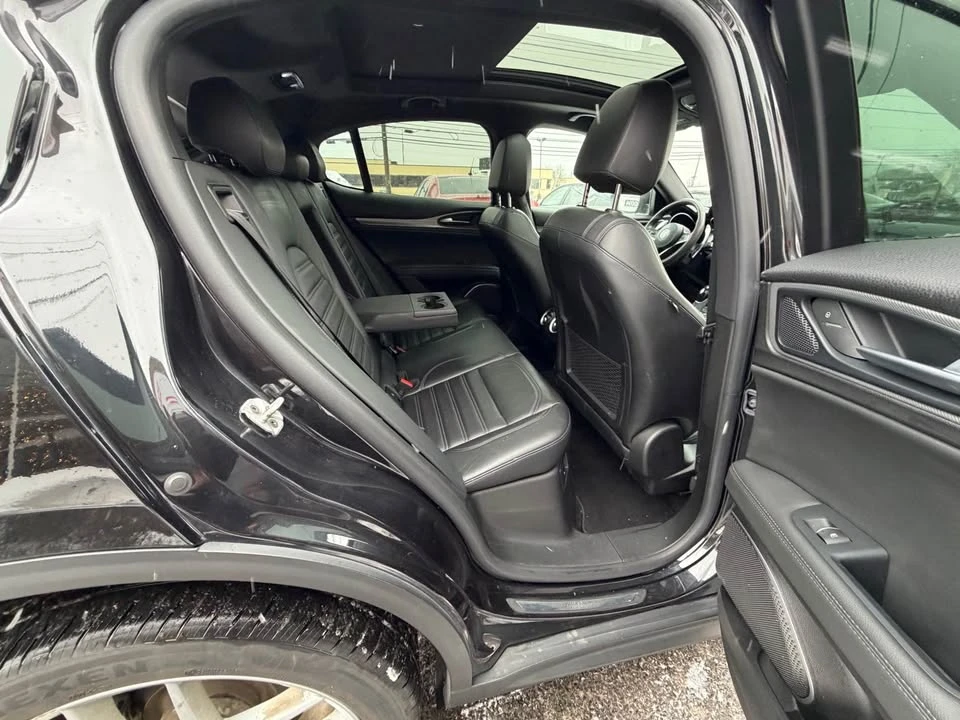 2018 Alfa Romeo Stelvio - Image 17 of 19