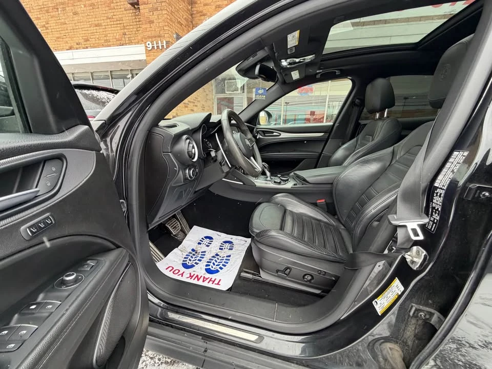2018 Alfa Romeo Stelvio - Image 14 of 19