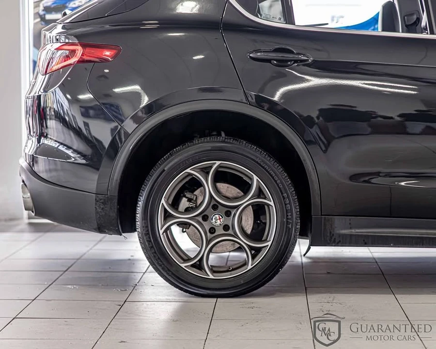 2018 Alfa Romeo Stelvio - Image 11 of 21