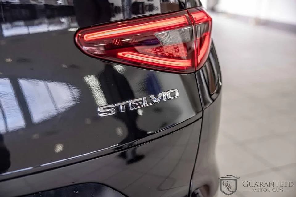 2018 Alfa Romeo Stelvio - Image 16 of 21