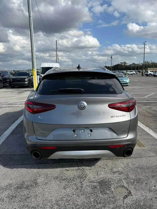 2018 Alfa Romeo Stelvio - Image 2 of 11