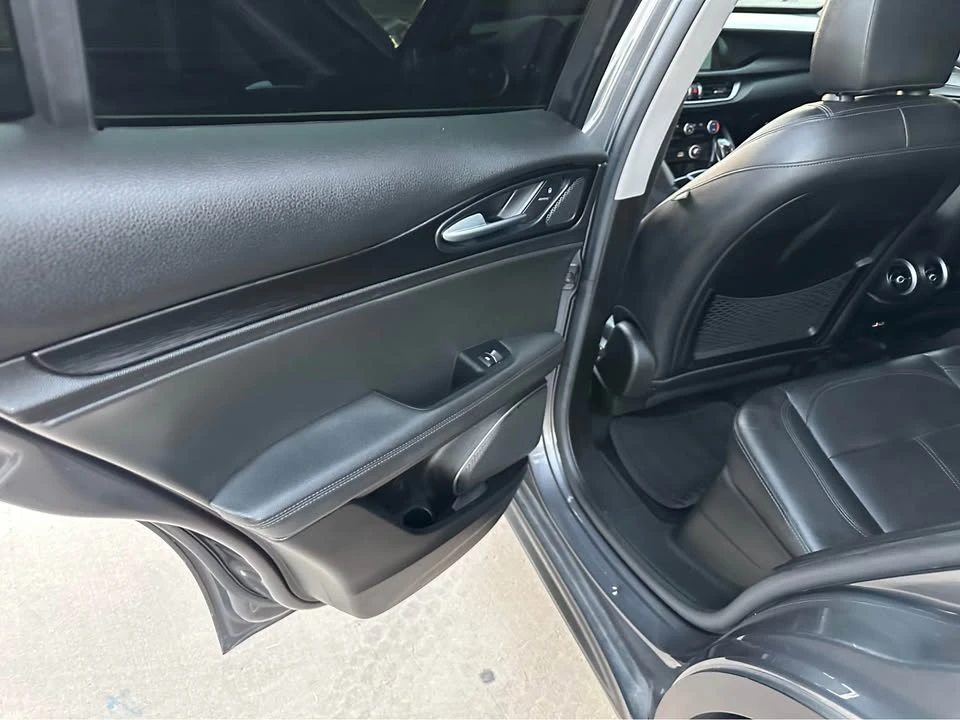 2018 Alfa Romeo Stelvio - Image 9 of 21