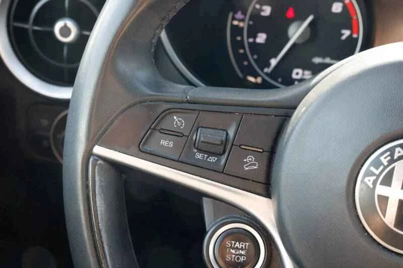2018 Alfa Romeo Stelvio - Image 16 of 20