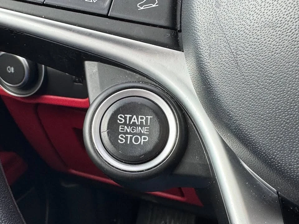 2018 Alfa Romeo Stelvio - Image 16 of 20