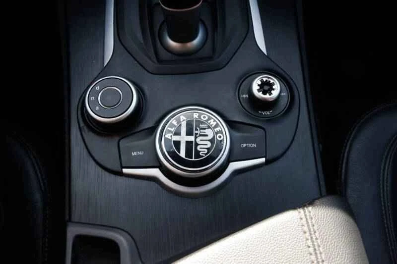 2018 Alfa Romeo Stelvio - Image 20 of 20