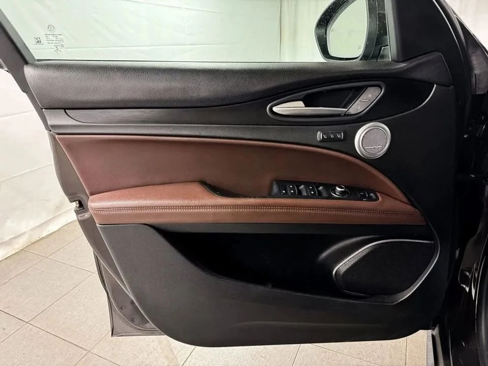 2018 Alfa Romeo Stelvio - Image 13 of 16