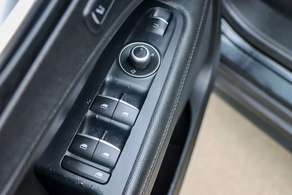 2018 Alfa Romeo Stelvio - Image 13 of 20