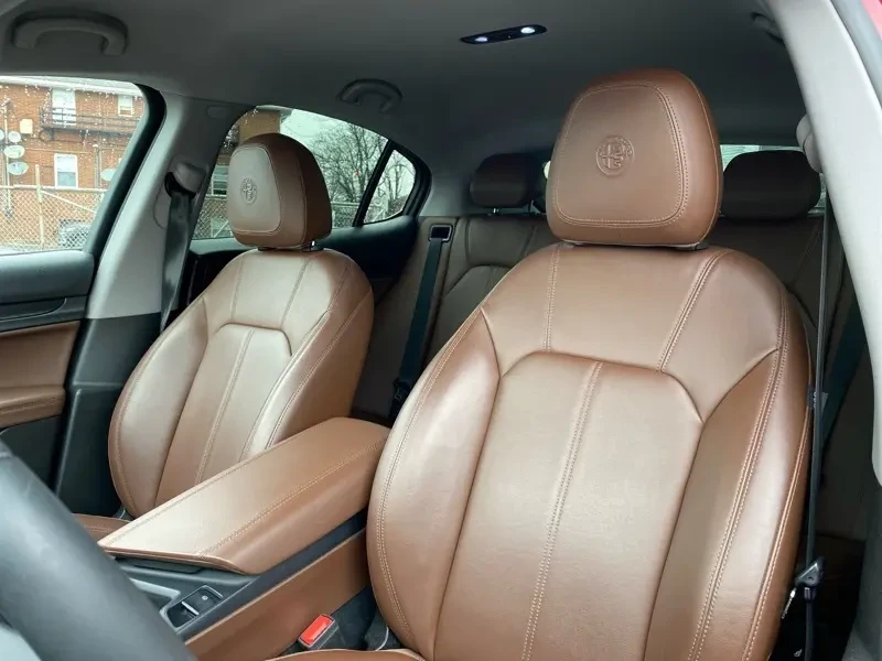 2018 Alfa Romeo Stelvio - Image 9 of 17