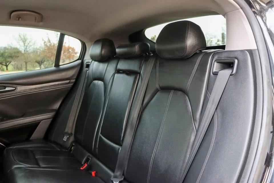 2018 Alfa Romeo Stelvio - Image 16 of 20