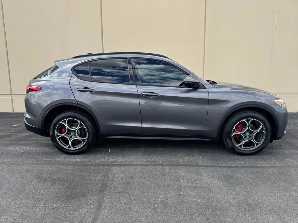 2018 Alfa Romeo Stelvio - Image 2 of 17