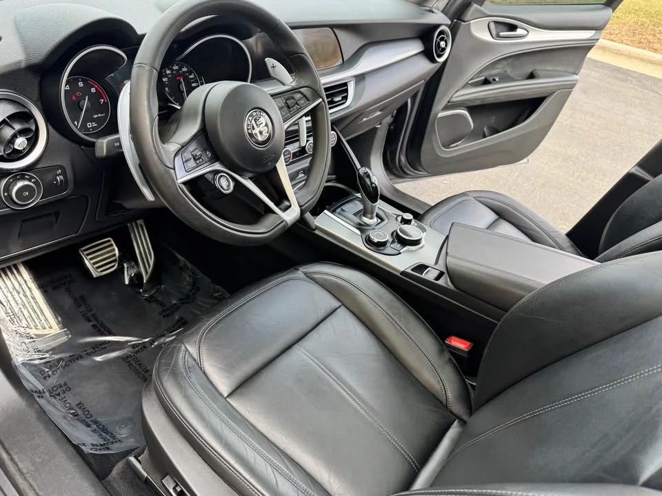 2018 Alfa Romeo Stelvio - Image 8 of 17