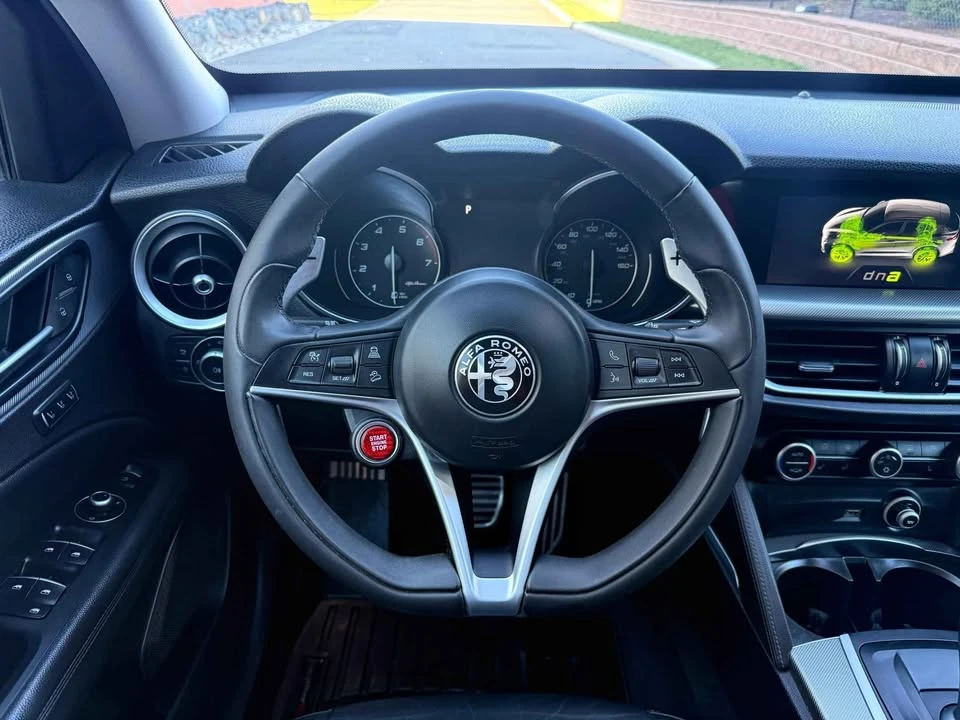 2018 Alfa Romeo Stelvio - Image 18 of 19