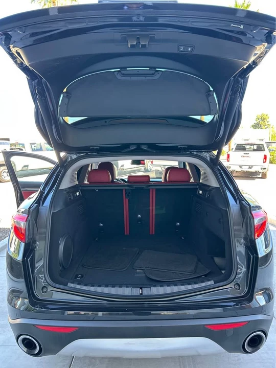 2018 Alfa Romeo Stelvio - Image 13 of 16
