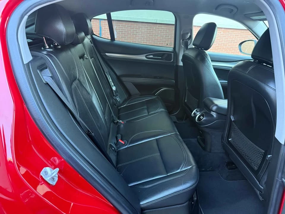 2018 Alfa Romeo Stelvio - Image 15 of 19
