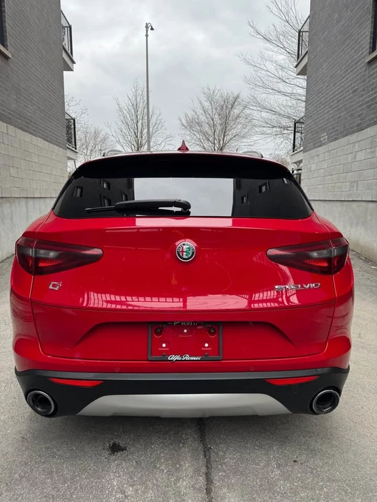 2018 Alfa Romeo Stelvio - Image 5 of 17