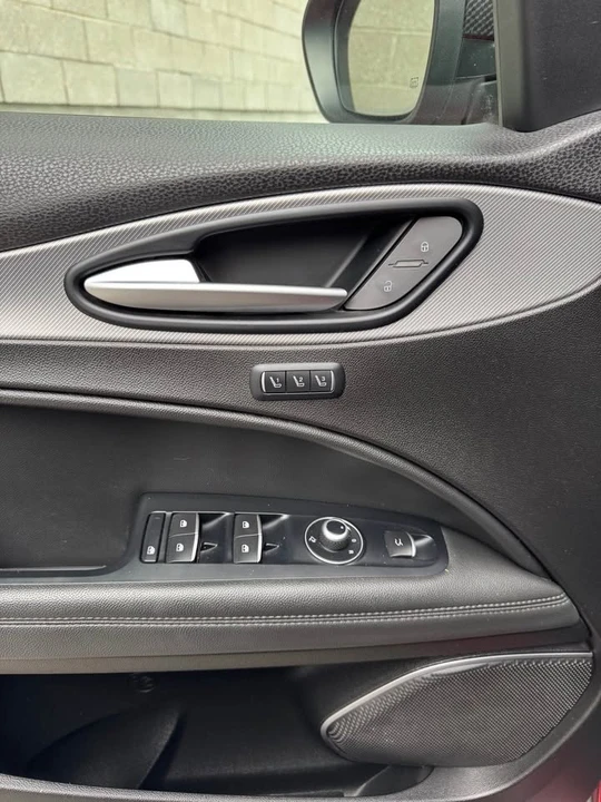 2018 Alfa Romeo Stelvio - Image 15 of 17