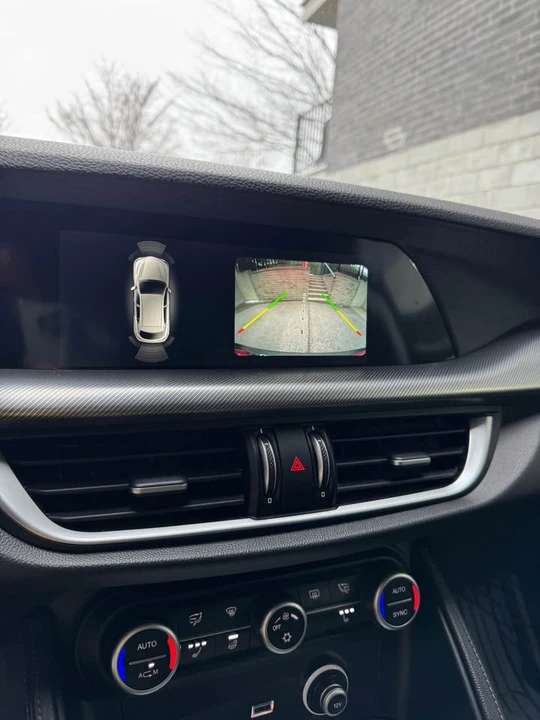 2018 Alfa Romeo Stelvio - Image 12 of 17