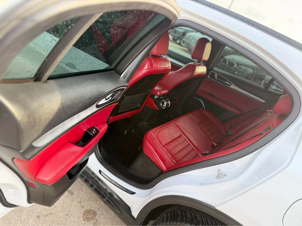 2018 Alfa Romeo Stelvio - Image 6 of 11