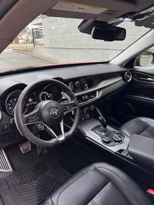 2018 Alfa Romeo Stelvio - Image 8 of 17